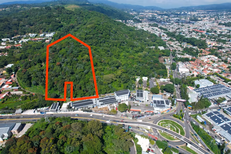 Santa Tecla, exclusive land for sale.