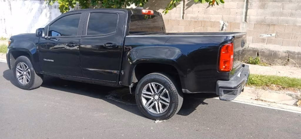 Vendo o cambio por vehículo de menor valor  chevrolet colorado 2021 4x2