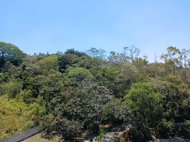 CASA EN VENTA RESIDENCIAL LOMA LINDA ARRIBA DEL ESTADÍO CUSCATLAN