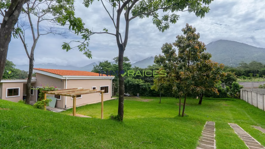 SE VENDE CASA EN SAN JOSE LA MAJADA, JUAYUA. SONSONATE