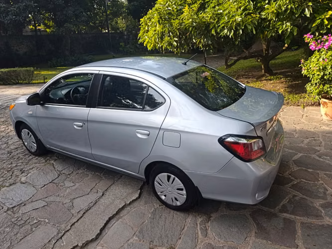 Mitsubishi Mirage G4 18k millas