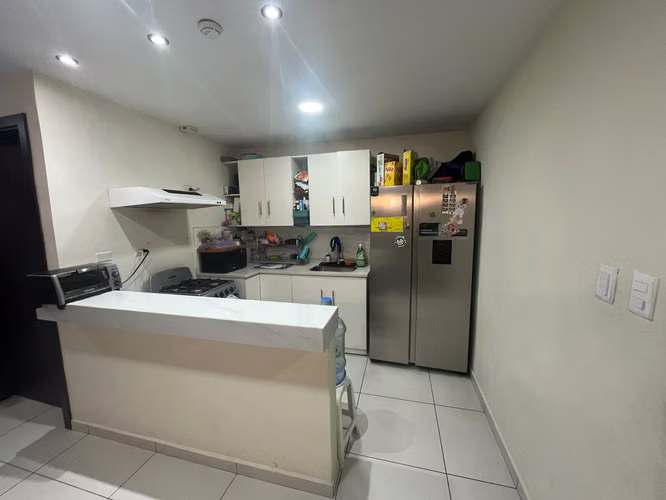 Alquilo Townhouse en Lomas de San Francisco