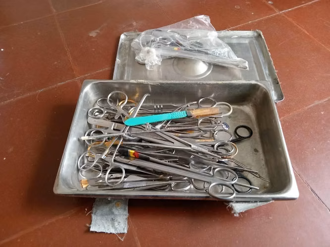 Combo de: Tambo de Oxígeno y Pinzas de Cirugía - Imagen 3