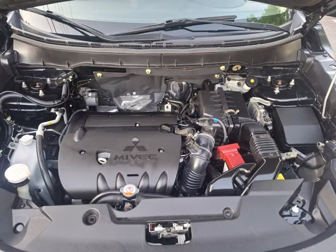 Mitsubishi Outlander Sport 4x4 2020 (29k de millas reales)