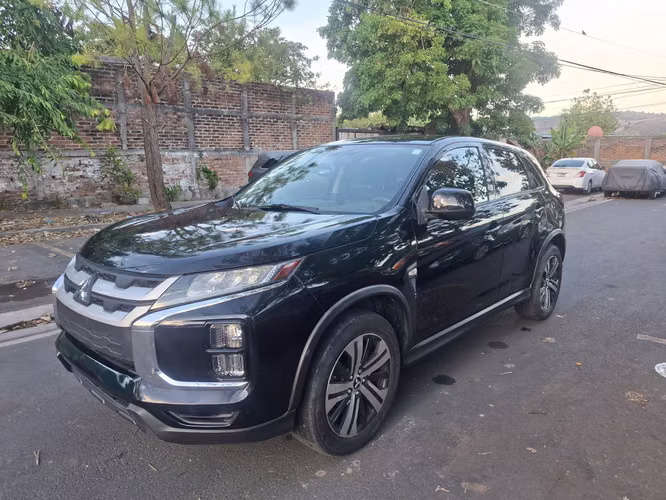 Mitsubishi Outlander Sport 4x4 2020 (29k de millas reales)