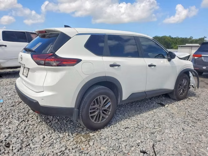 Rogue 2025 A REPARAR.  Etiquetas: Tucson 2022, HRV 2023, Outlander 2022, Seltos 2022, Venue 2024, CX5 2021, Santa fe 2020, Sportage 2023, Kona 2024