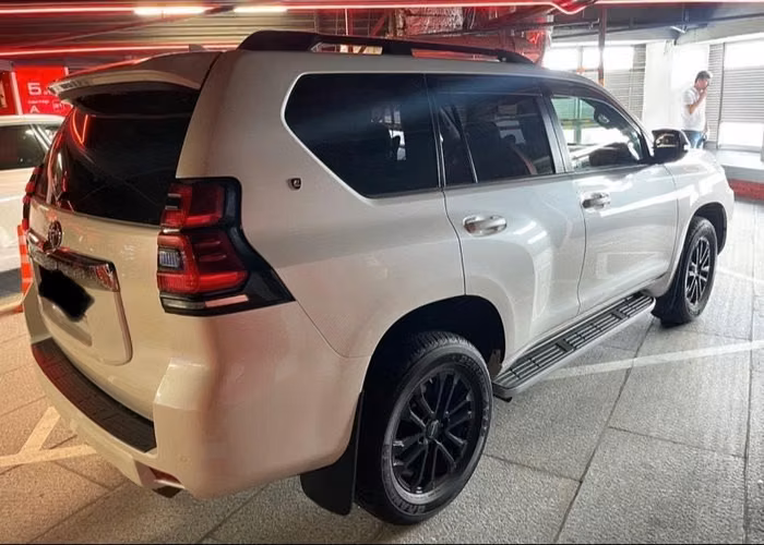 Toyota Lend Cruiser Prado