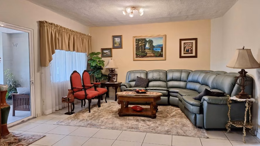CASA EN ALQUILER EN CUMBRES DE CUSCATLAN AMUEBLADA DE 4 HABITACIONES