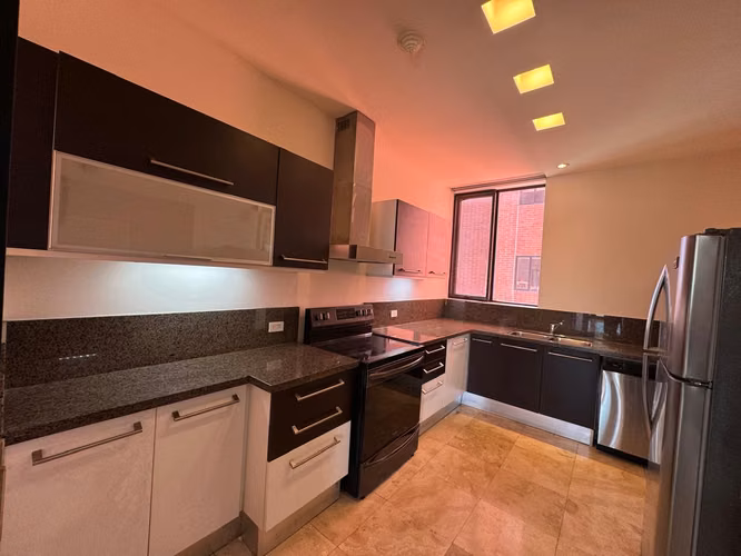 APARTAMENTO EN ALQUILER EN EL PEDREGAL EN SAN BENITO DE 3 HABITACIONES