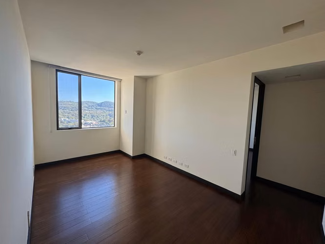 APARTAMENTO EN ALQUILER EN EL PEDREGAL EN SAN BENITO DE 3 HABITACIONES