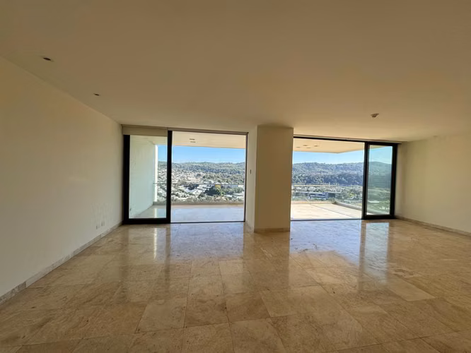 APARTAMENTO EN ALQUILER EN EL PEDREGAL EN SAN BENITO DE 3 HABITACIONES