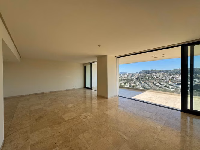 APARTAMENTO EN ALQUILER EN EL PEDREGAL EN SAN BENITO DE 3 HABITACIONES