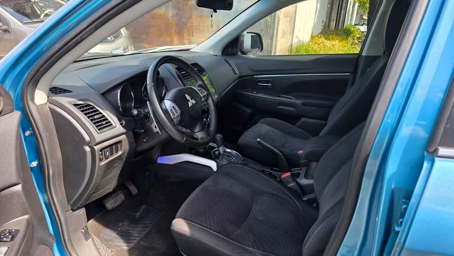 MITSUBISHI OUTLANDER SPORT SE 2013