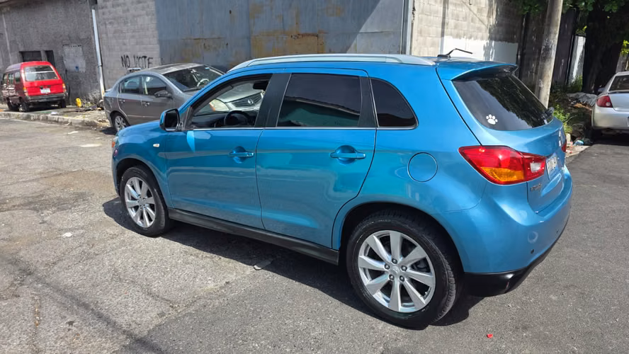 MITSUBISHI OUTLANDER SPORT SE 2013