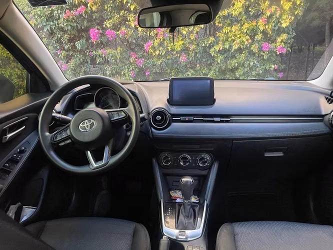 Vendo Toyota Yaris 2019