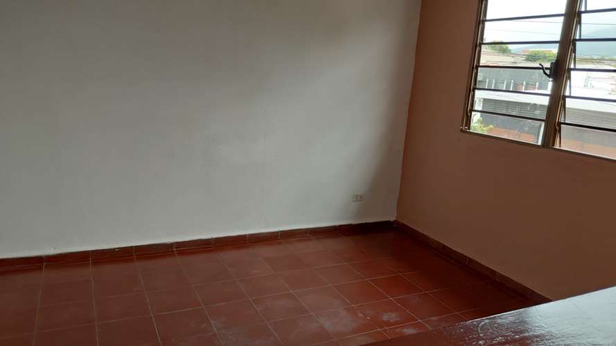 CASA EN VENTA EN JARDINES DE LA LIBERTAD - Imagen 2