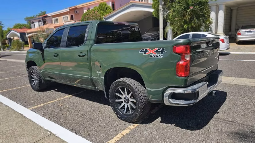  CHEVROLET SILVERADO 2021 4X4 EDICIÓN ESPECIAL AUTOMÁTICO TURBO DIESEL