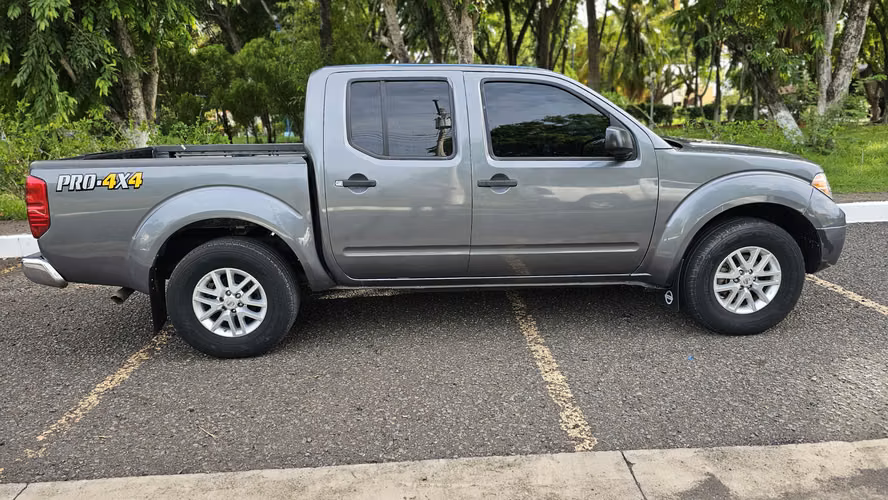  NISSAN FRONTIER 2019 AUTOMÁTICO 4X4 CON PIÑÓN DE MONTAÑA