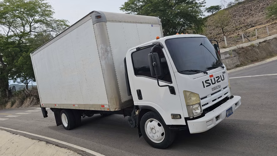  CAMIÓN ISUZU NPR 2012 ESTÁNDAR DOBLE RODAJE