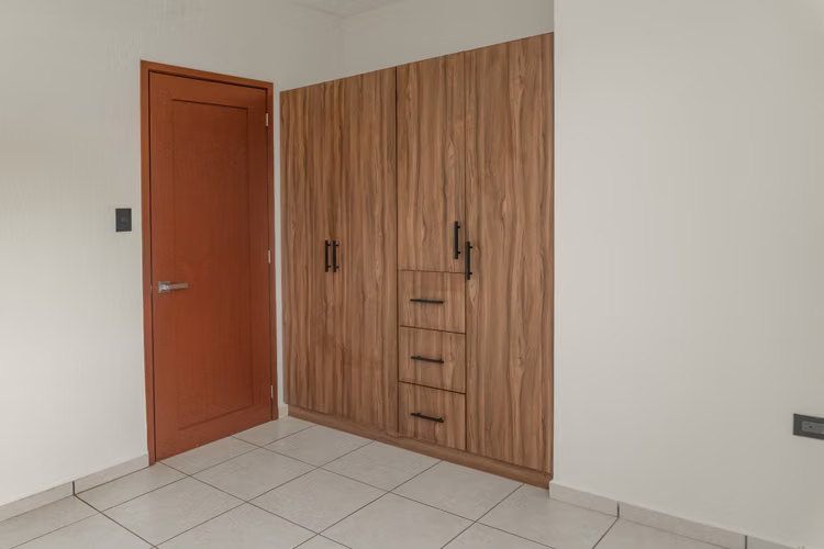 SE ALQUILA CASA EN RESIDENCIAL MIRAMAR