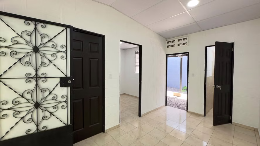 APOPA VENDO CASA DE PASAJE, SANTA TERESA DE LAS FLORES TODA REMODELADA - Imagen 9