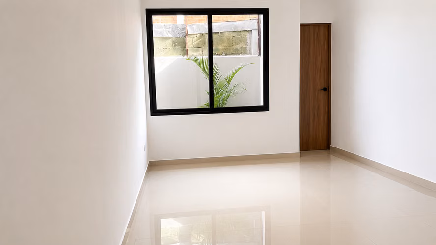 Escalón, local con oficinas en venta.