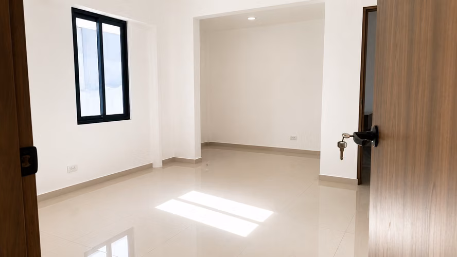 Escalón, local con oficinas en venta.