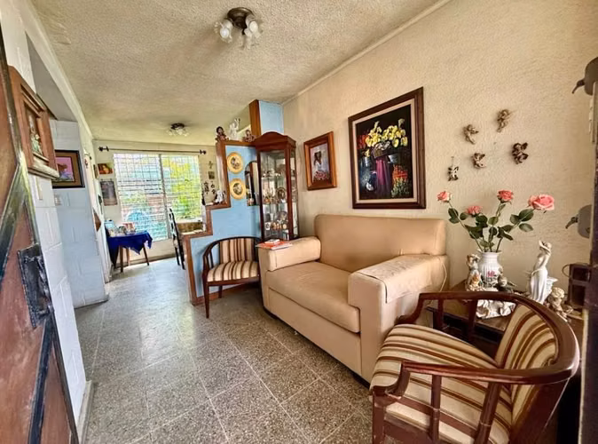 CASA EN VENTA COLONIA SAN LUIS COMPLEJO PRIVADO