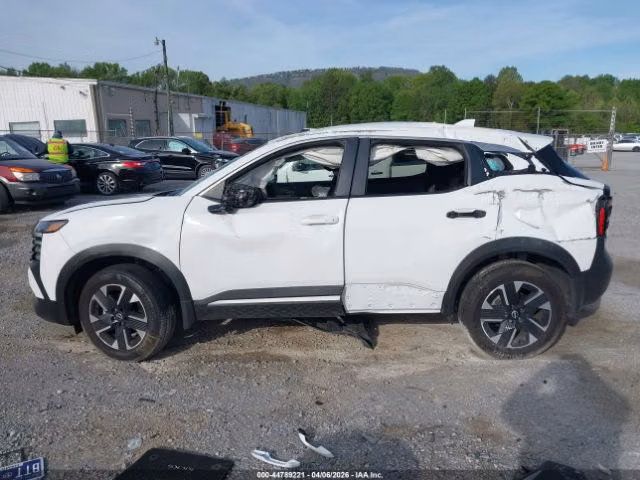 NISSAN KICKS SV 2025 - AWD