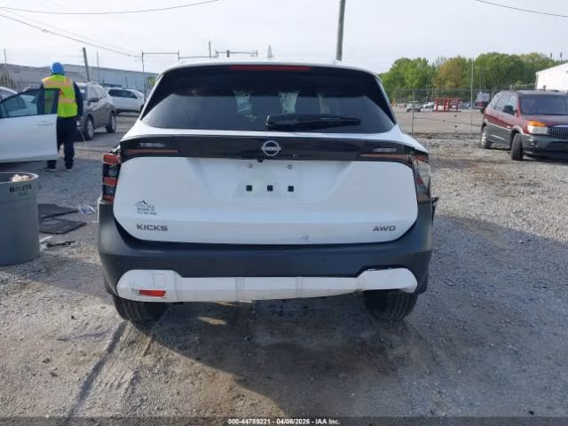 NISSAN KICKS SV 2025 - AWD