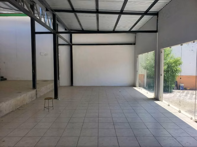 # SE ALQUILA PROPIEDAD EN EL CENTRO DE SAN MIGUEL