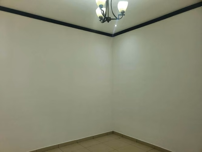 # SE VENDE CASA EN ZONA DE METROCENTRO