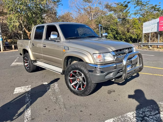 Toyota Hilux sr5
