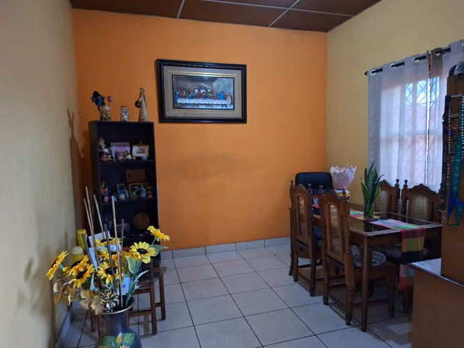Casa en venta para negocio en La Rabida S.S