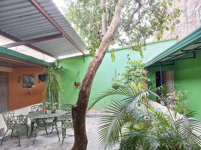 Casa en venta para negocio en La Rabida S.S