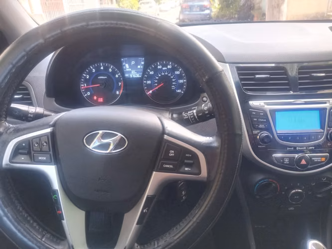 2012 Hyundai Accent Hatchback
