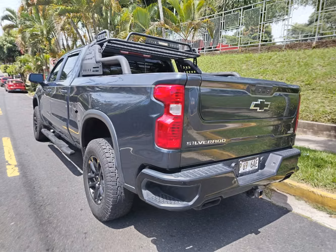 Chevrolet Silverado 2021