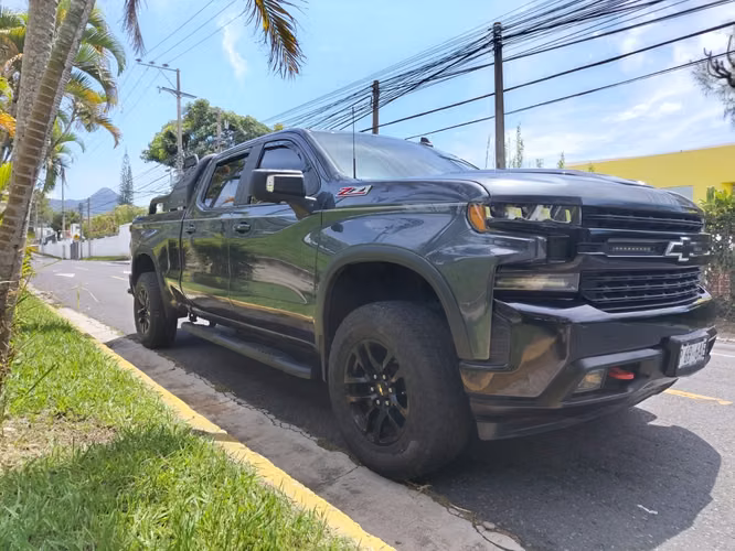 Chevrolet Silverado 2021