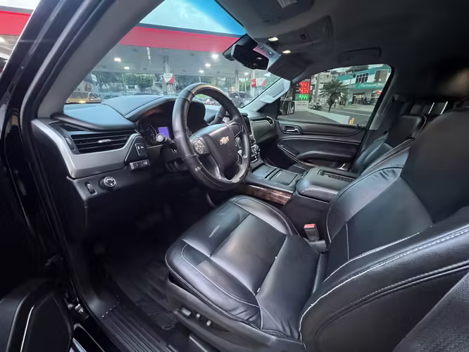 Chevrolet Tahoe 2016 de 3 filas no chocada