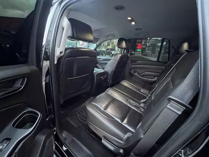 Chevrolet Tahoe 2016 de 3 filas no chocada