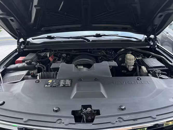 Chevrolet Tahoe 2016 de 3 filas no chocada
