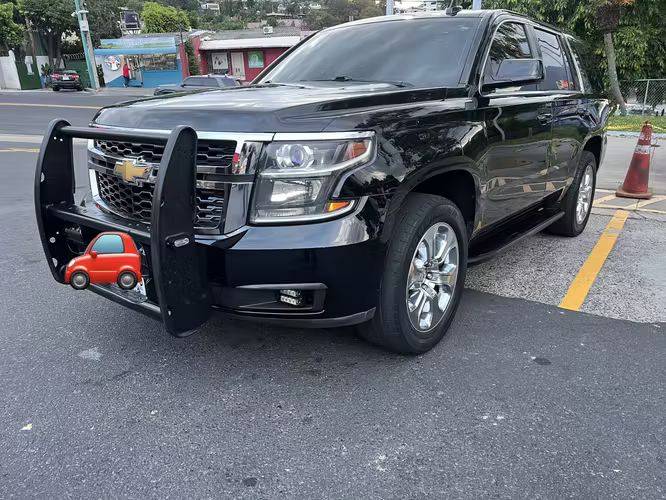 Chevrolet Tahoe 2016 de 3 filas no chocada