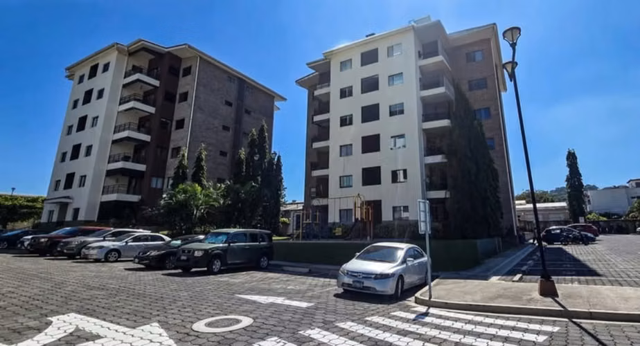 Se vende apartamento amueblado en Floresta San Mateo