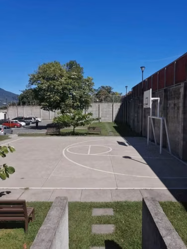 Se vende apartamento amueblado en Floresta San Mateo