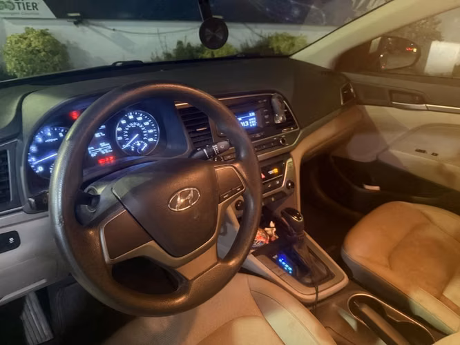 Hyundai Elantra 2017