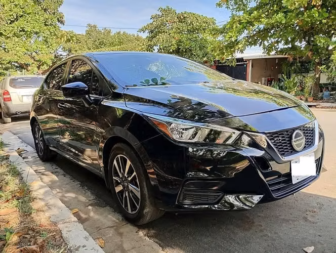 Vendo Nissan Versa SV 2022