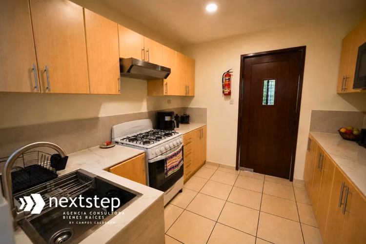 ALQUILO CASA AMUEBLADA EN RESIDENCIAL MIRAMAR, LA LIBERTAD - Imagen 3