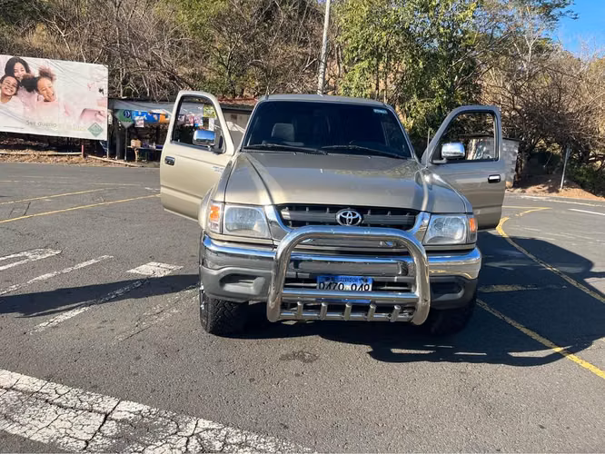 Toyota Hilux 4x4