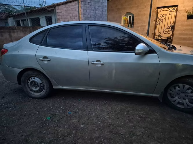 Hyundai elantra 2010 - Imagen 5