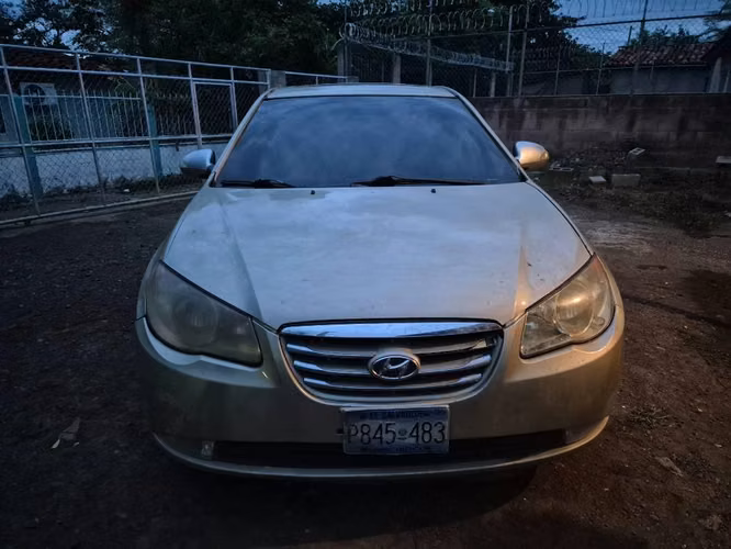 Hyundai elantra 2010 - Imagen 1